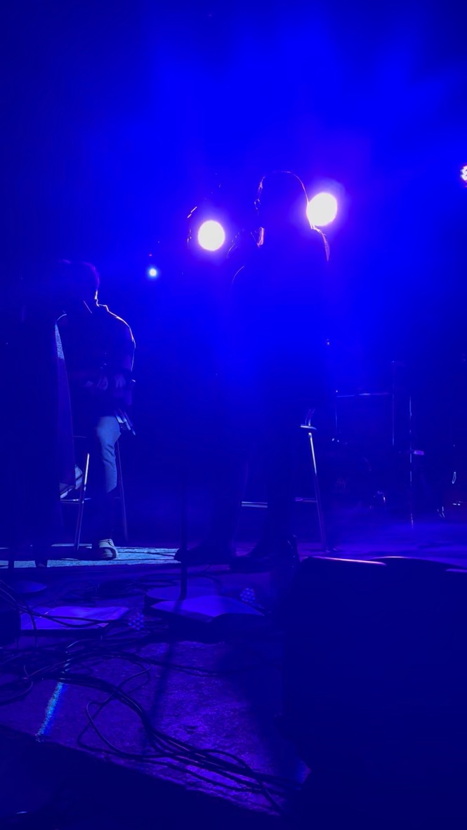 Scène concert lumières bleues