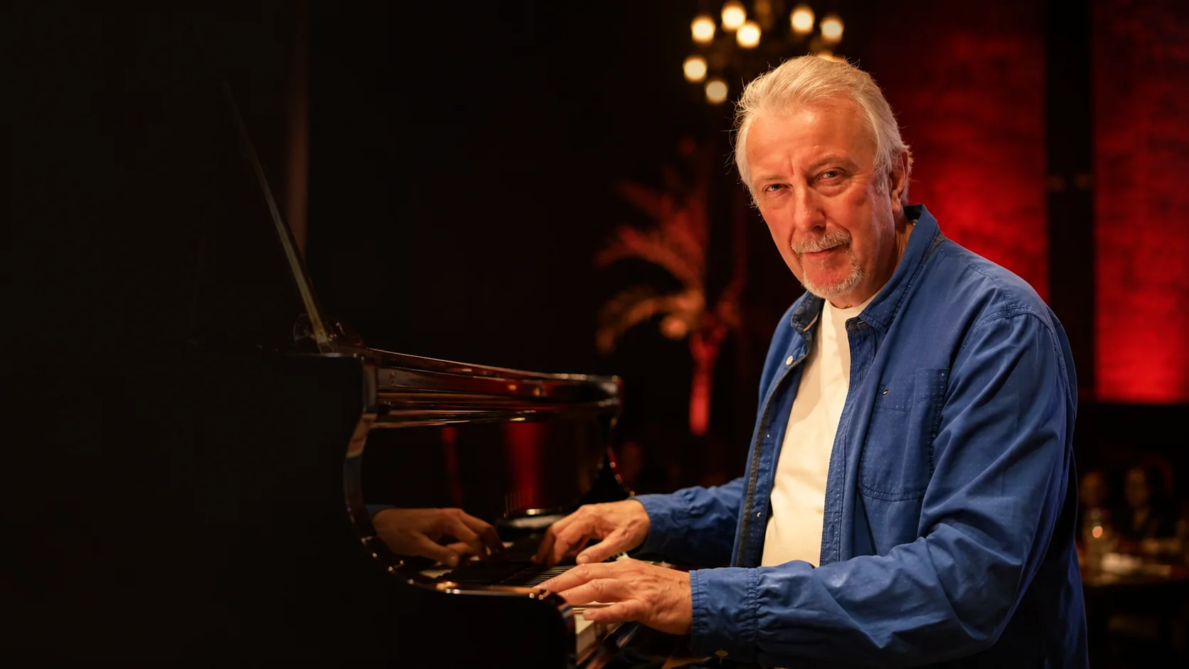 Guy Rens au piano &agrave; queue